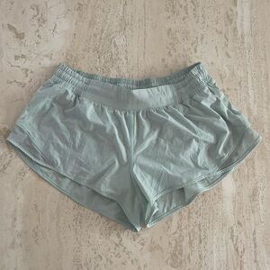 Lululemon Hotty Hot Shorts Low Rise Lined Short 2.5”